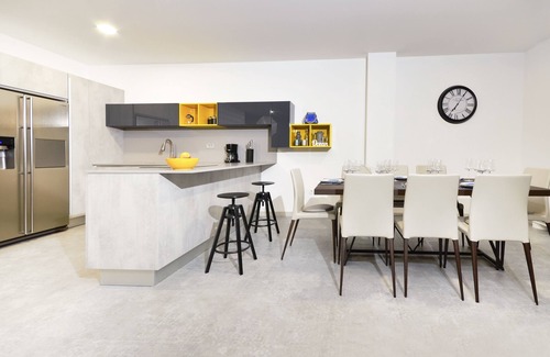Veliko Brdo Villa | Villa Nina Makarska, 33 m2 heated infinity pool, roof terrace, sea views, BBQ