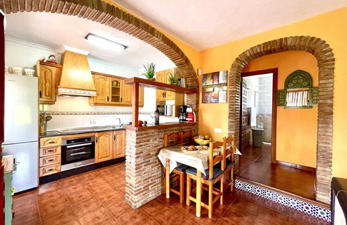 Frigiliana Villa | VILLA NURIA WITH PRIVATE POOL,2 KM TO DE BEACH. AC/WIFI/ALARM/PARKING