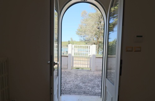 Otranto Apartment | Villa on the Alimini Lakes a stone's throw from the sea