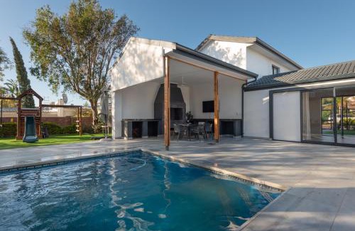 Stellenbosch Villa | Villa Paradys - Serviced