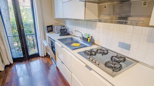 Desenzano del Garda Apartment | Villa Patrizia Lake View - Italian Homing