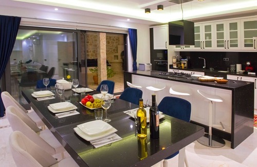 Kalkan House | Villa Pelin Luxury 5 bedroom with Heated pool & spectacular views