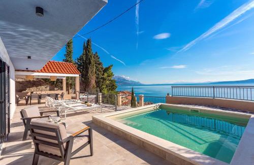 Pisak Villa | Villa Perla Blu with 4 bedrooms, heated pool, jacuzzi, 50m from beach