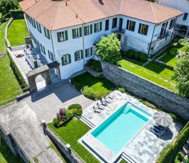 Calozzo House | Villa Perpenti - Pianello del Lario by LoveComo