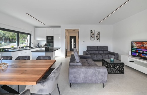 Mandre Villa | Villa Petra with Private Pool