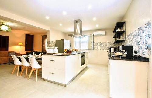 Pina House | Villa Placid, casa con piscina dentro del pueblo - Pina, Islas Baleares