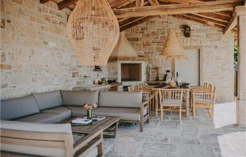 Bast House | Villa Prestige