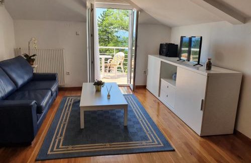 Njivice Apartment | Villa Red Rose