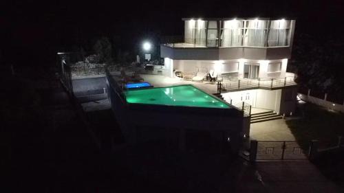 Bar Villa | Villa Redzic Residence