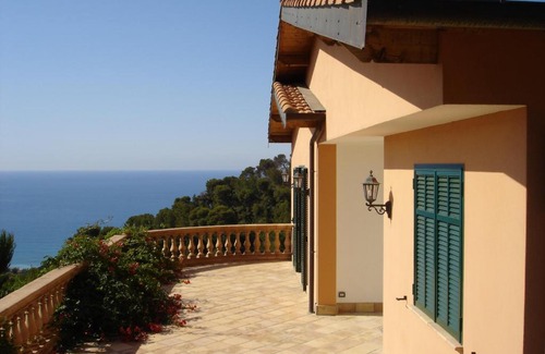 Latte Villa | Villa Riviera