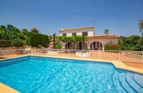 Paratella Villa | Villa Rocky - Plusholidays