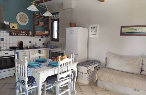 Leivathos Villa | Villa 'Rose' with Mountain View, Wi-Fi and Air Conditioning