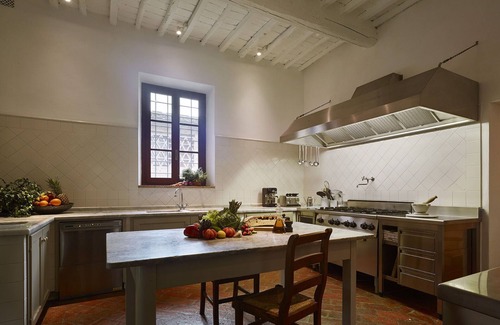 Tavarnelle Val di Pesa Villa | Villa Serena Stunning villa casale with p/pool and wineyard