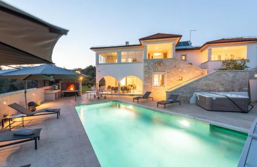 Borik Villa | Villa Salteria 3, pool, private territory, pinery