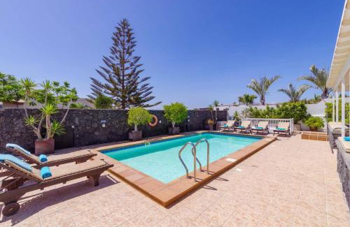 Puerto Calero Villa | Villa Sama by Villa Plus
