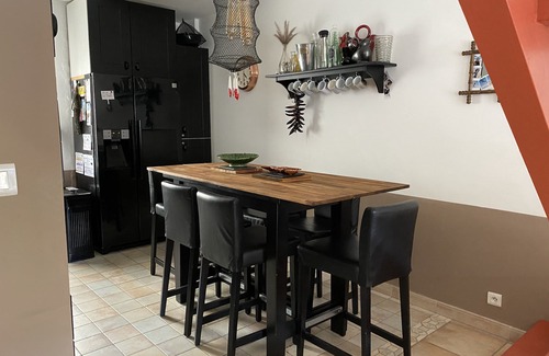 Aigues-Mortes Medieval City House | “VILLA SANDY HOOK” BEAUTIFUL HOUSE INTRA MUROS PRIVATE POOL IN TREE PATIO