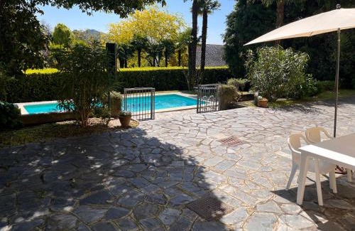 Lesa Apartment | Villa Santa Chiara Lesa - appartamento vista lago con piscina