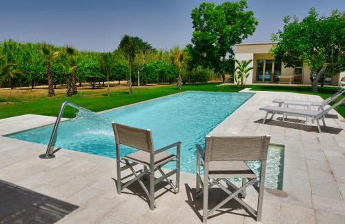 Cutrofiano House | Villa Sirgole Rosa with Pool, Galatina