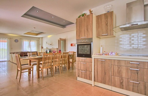 Stokovci Villa | Villa Stokovci in Central Istria for families and kids with a large garden and playground