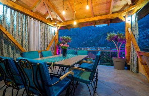 Skaljari Apartment | Villa Sun Castle
