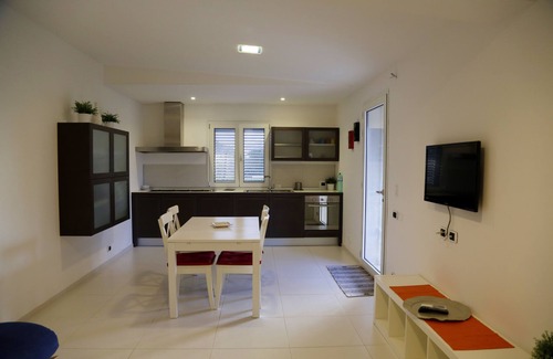 Ragusa House | Villa surrounded by gardens and swimming pool, maximum relaxation, pets allowed