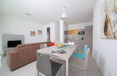 Cisano Apartment | Villa T14