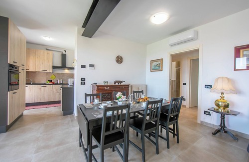 Padenghe sul Garda House | Villa Teresa Apt Lake Garda View
