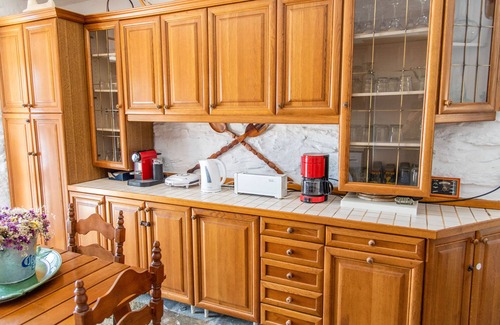 Koundouros Villa | Villa Tereza, 3-Min Walk to Koundouros Beach Waves