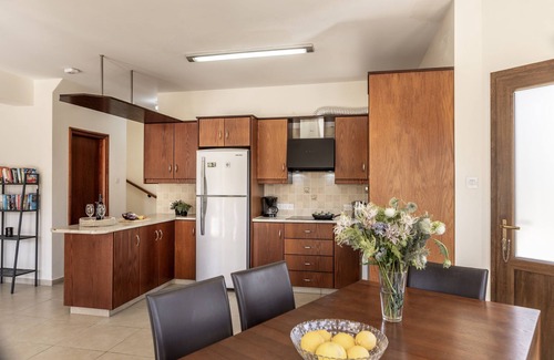 Argaka Villa | Villa Tsikkos Dio: Beachfront, Pool, A/C, WiFi