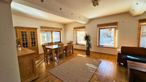 Odorheiu Secuiesc Villa | Villa Velora - luxury & wellness