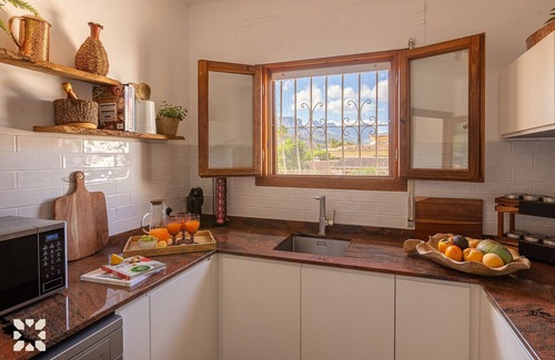 Empedrola Villa | Villa VENTURA by Abahana Villas