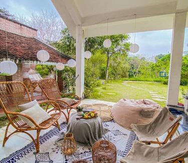 Chuong My Villa | Villa Veque Farm 07. Ăn sáng miễn phí, Farm nuôi thỏ, Bể bơi, Bi-a, BBQ sân vườn, Karaoke, Ăn sáng, Trà chiều miễn phí.