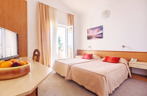 Starigrad Hotel | Villa Vicko