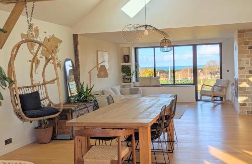 Planguenoual Villa | Villa vue Mer -5 mn des plages - grand jardin-cuisine d'été- 4 chambres