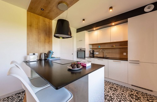 Locquirec Villa | Villa '- Vue Mer - 800m De La Plage' with Sea View, Private Terrace and Wi-Fi