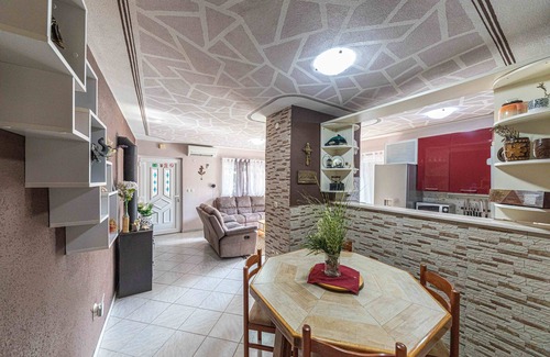 Rudine House | Villa w/private pool near Trogir & SPU Airport