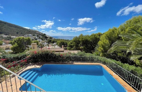 El Portet Villa | Villa with 7 rooms/14beds with a fantastic seaview & heated pool in El Portet