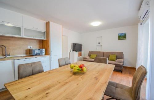 Krusevo Villa | Villa with amazing view and a private pool, Šušnjar 1