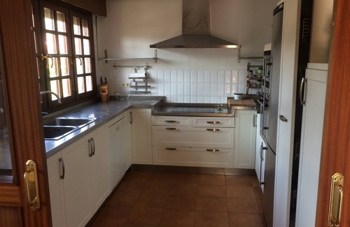 Guriezo Ski Chalet | Villa with beautiful garden, near the sea and 40 minutes from Bilbao