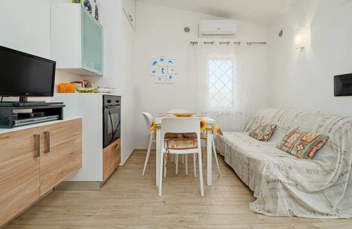 San Teodoro City Centre House | Villa with parking and veranda, 900 m from the beach - San Teodoro
