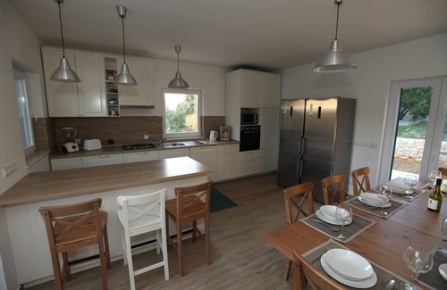 Verunic Villa | Villa with pool by the sea, 5 bedroom