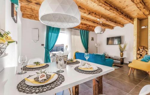 Obrs Villa | Villa Zora with hot tub, Mošćenička Draga - Obrš