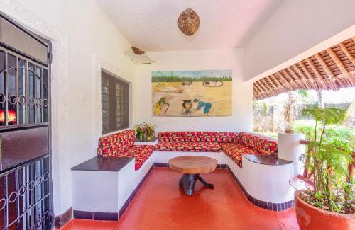 Galu Beach Villa | Villas Dora and Holly
