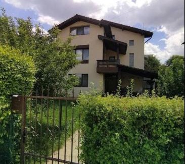 Iasi Villa | VillaWeb entire house for 10pers,just 5min to the center