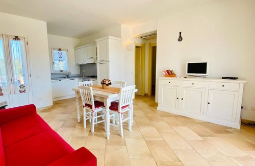 Case Peschiera-Lu Fraili House | Villetta Conchiglia with swimming pool.
