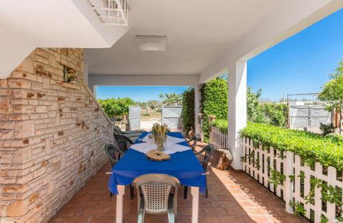 Porto Cesareo House | Villetta delle Muse by BarbarHouse