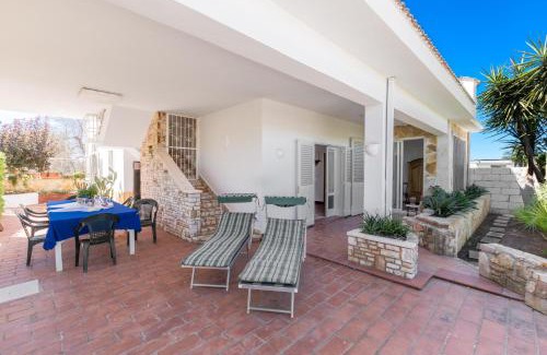 Porto Cesareo House | Villetta delle Muse by BarbarHouse