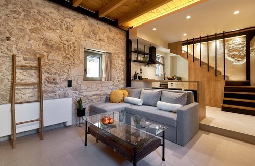 Archanes Apartment | Vin Dimora Suites With Shared Pool - Vino Bianco