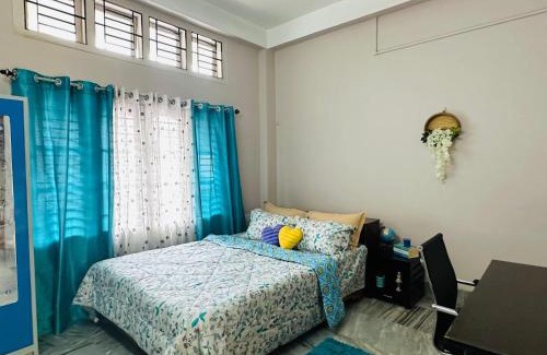 Sualkuchi House | Vintage Villa