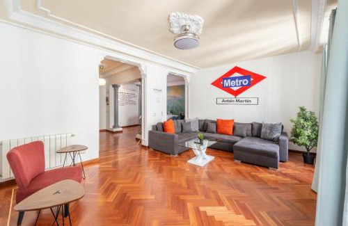 Golden Triangle of Art Apartment | vip LETRAS, by MONARO